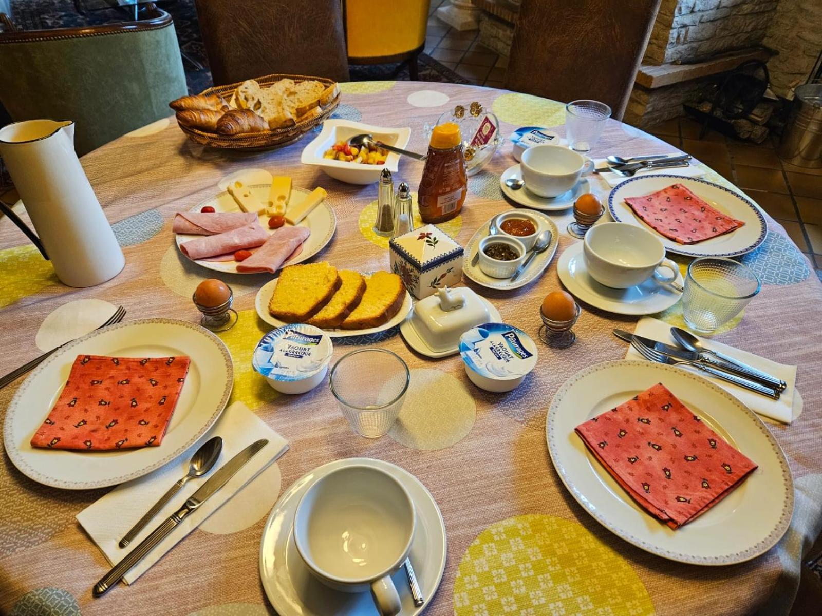 Hotel Domaine Bassy Saint-Gengoux-de-Scissé Zewnętrze zdjęcie